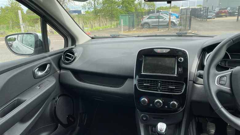 Renault Clio 0.9 TCE 75 Iconic 5dr Petrol Hatchback